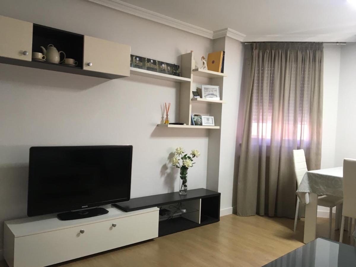 Vut Santa Marta Apartment Santa Marta de Tormes Exterior foto